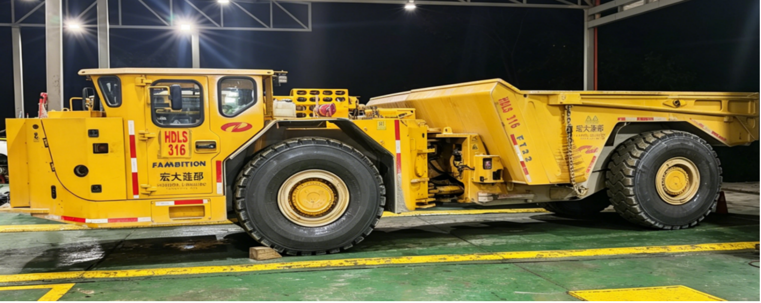 Underground mining trucks Caminhões de mineração subterrânea