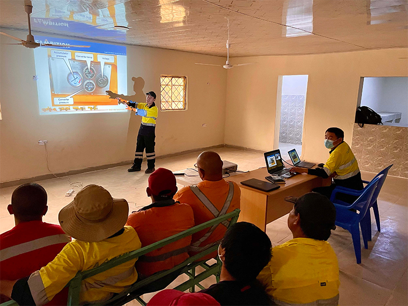 Empowering-Mining-Growth--- Capacitando o crescimento da mineração ---