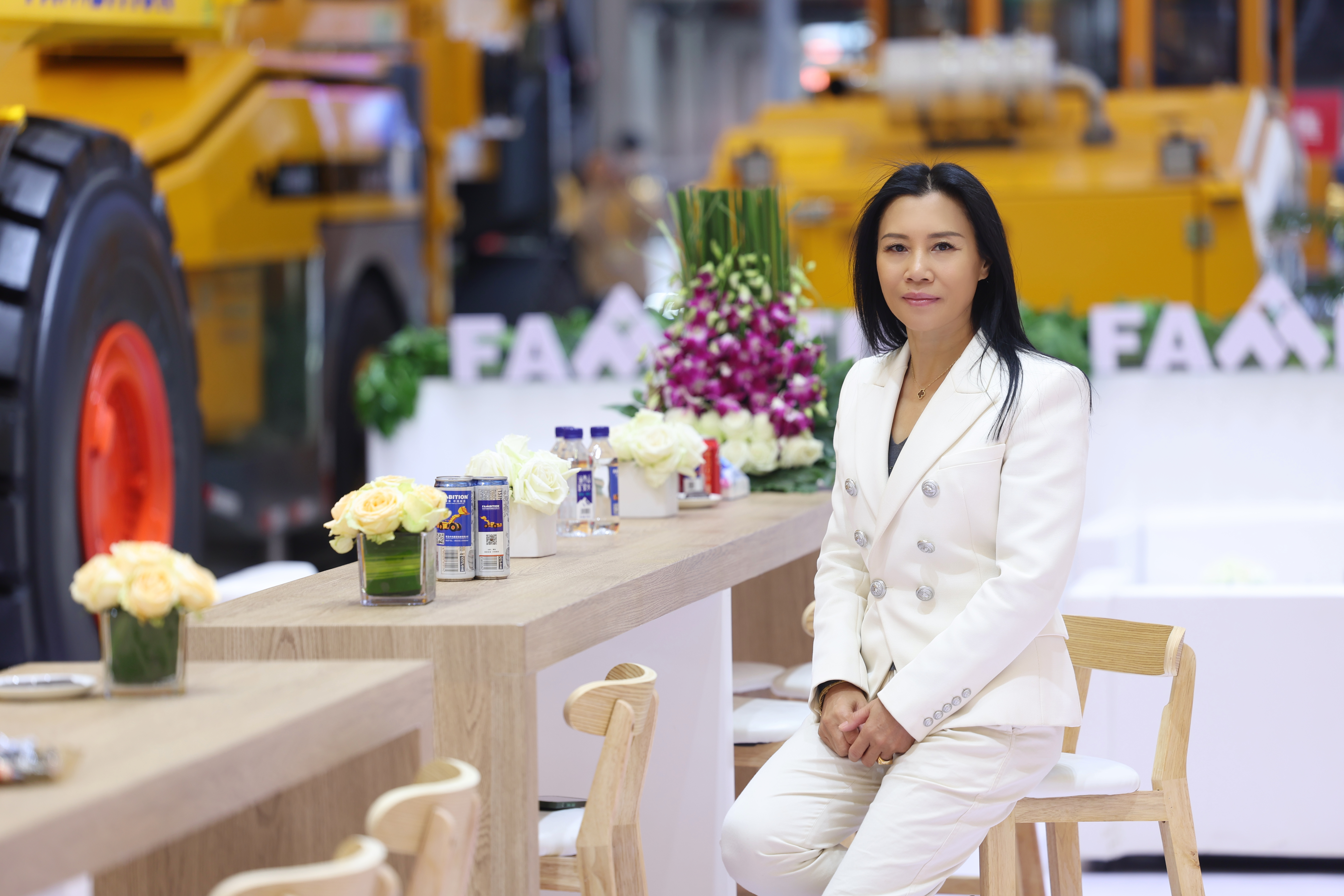 32 anos buscando a excel&ecirc;ncia, construindo sonhos para o futuro —— Discurso de Ano Novo do Gerente Geral